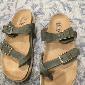 Cliff Sandals